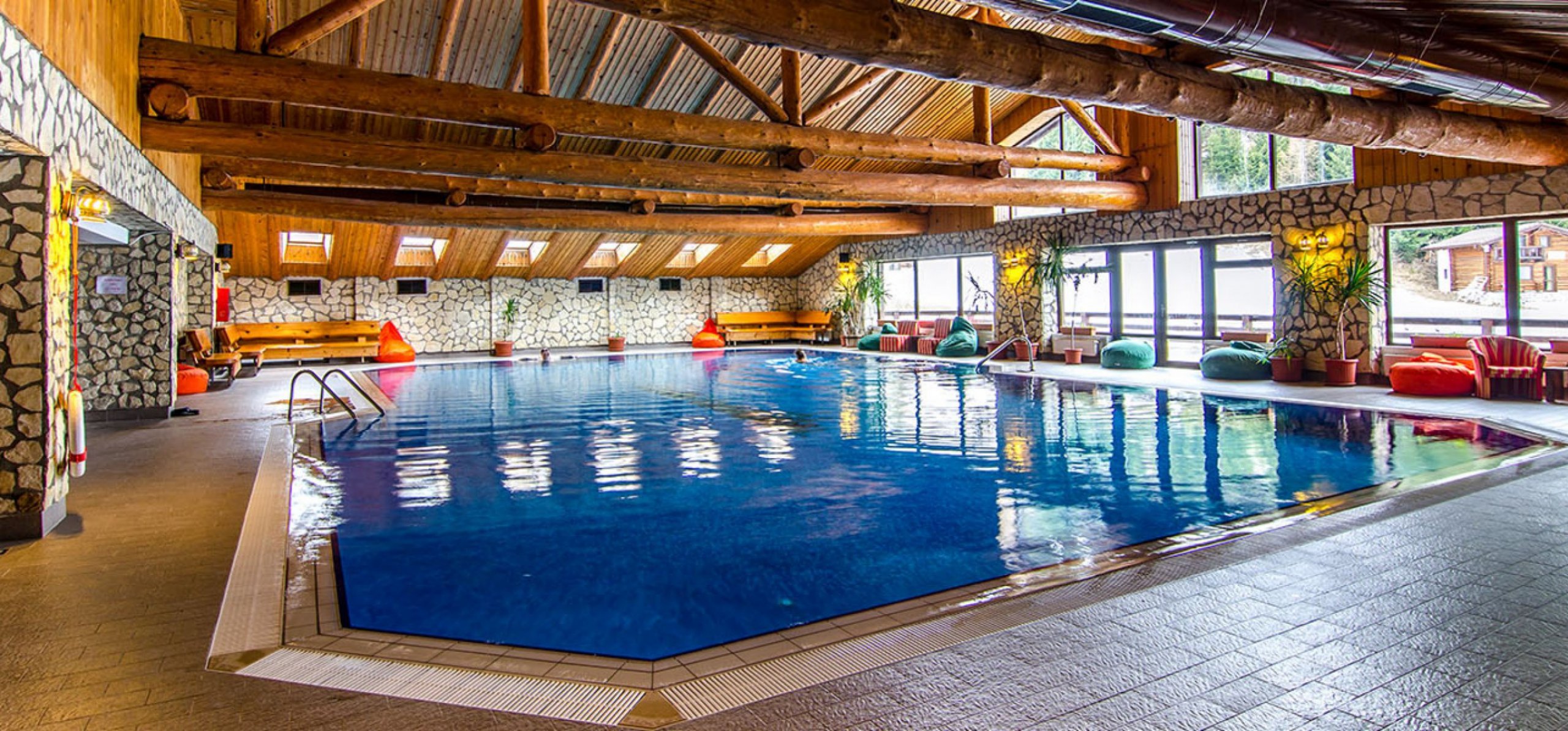 Piscina Centul SPA Fundata